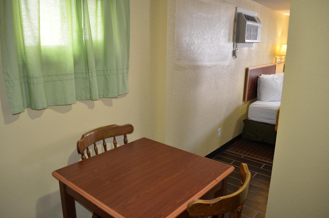 Budget Inn 윌리엄스빌 외부 사진